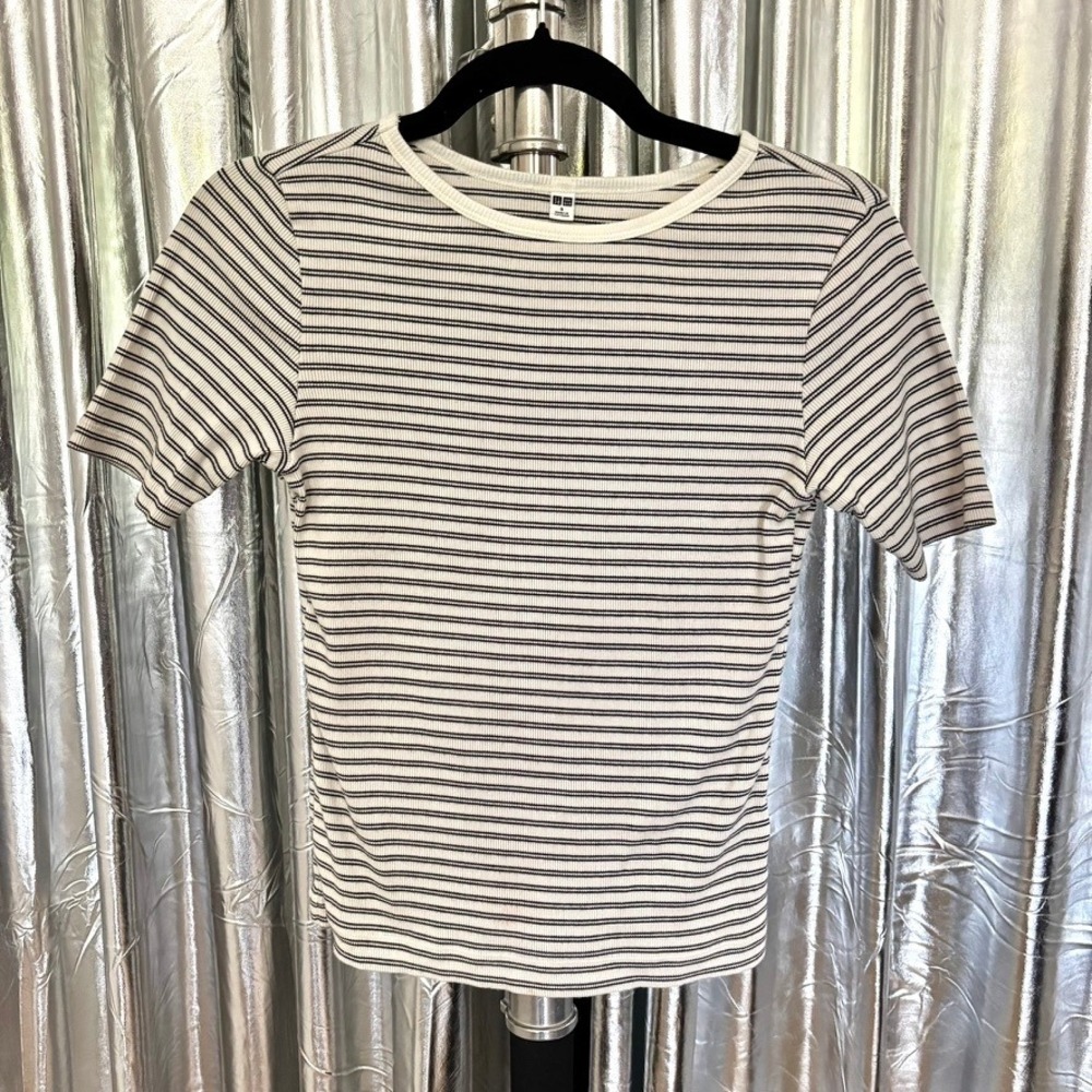 UNIQLO Cream & Black Striped Ribbed Tee